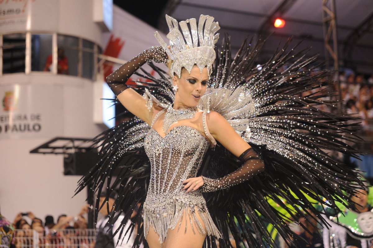 Новогодний карнавал в Бразилии
