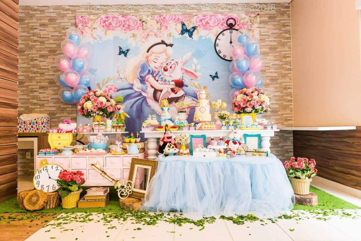 Воздушные шары Алиса в стране чудес