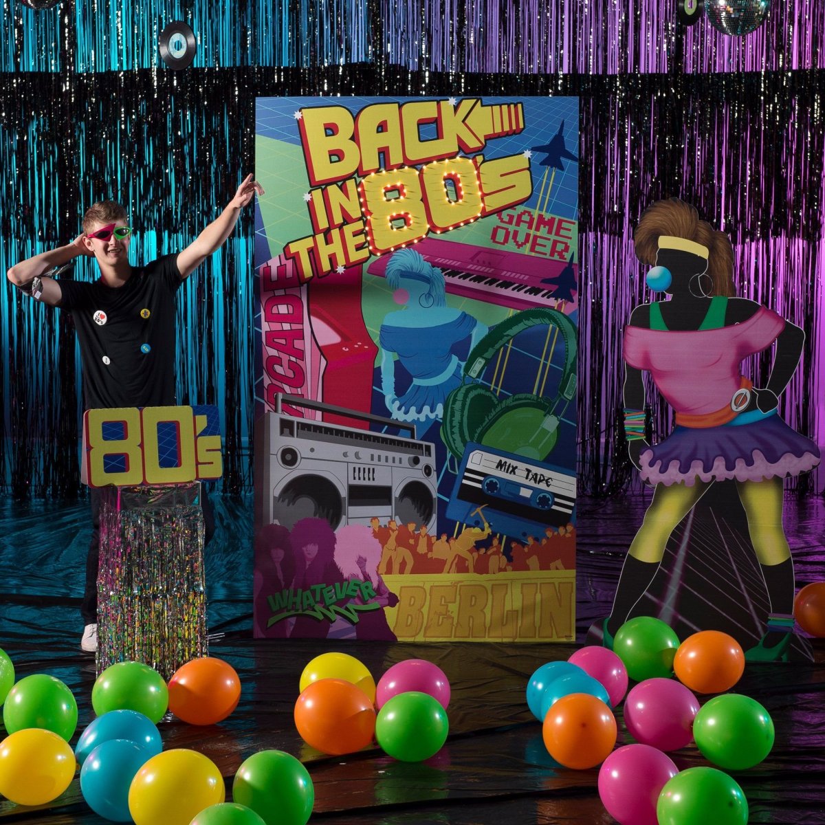 Фотозона в стиле 90-х