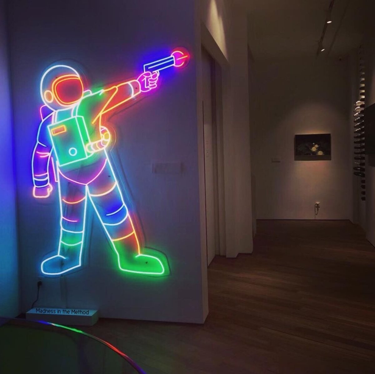 Неоновые фотозоны