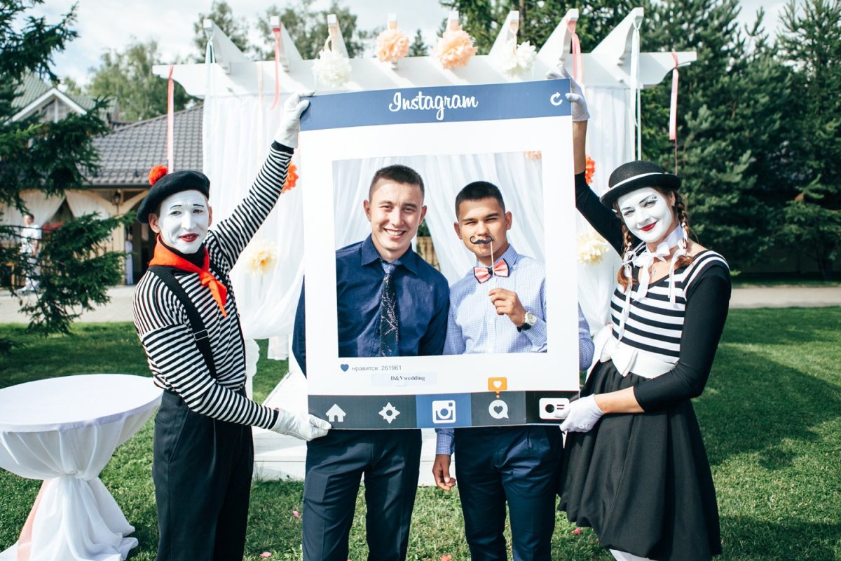 Фотозона из шаров на выпускной