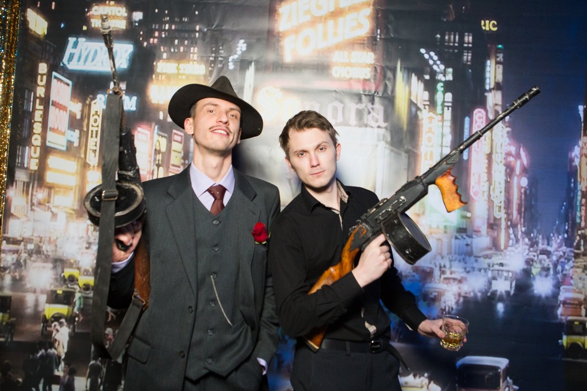 Вечеринка в стиле гангстеров