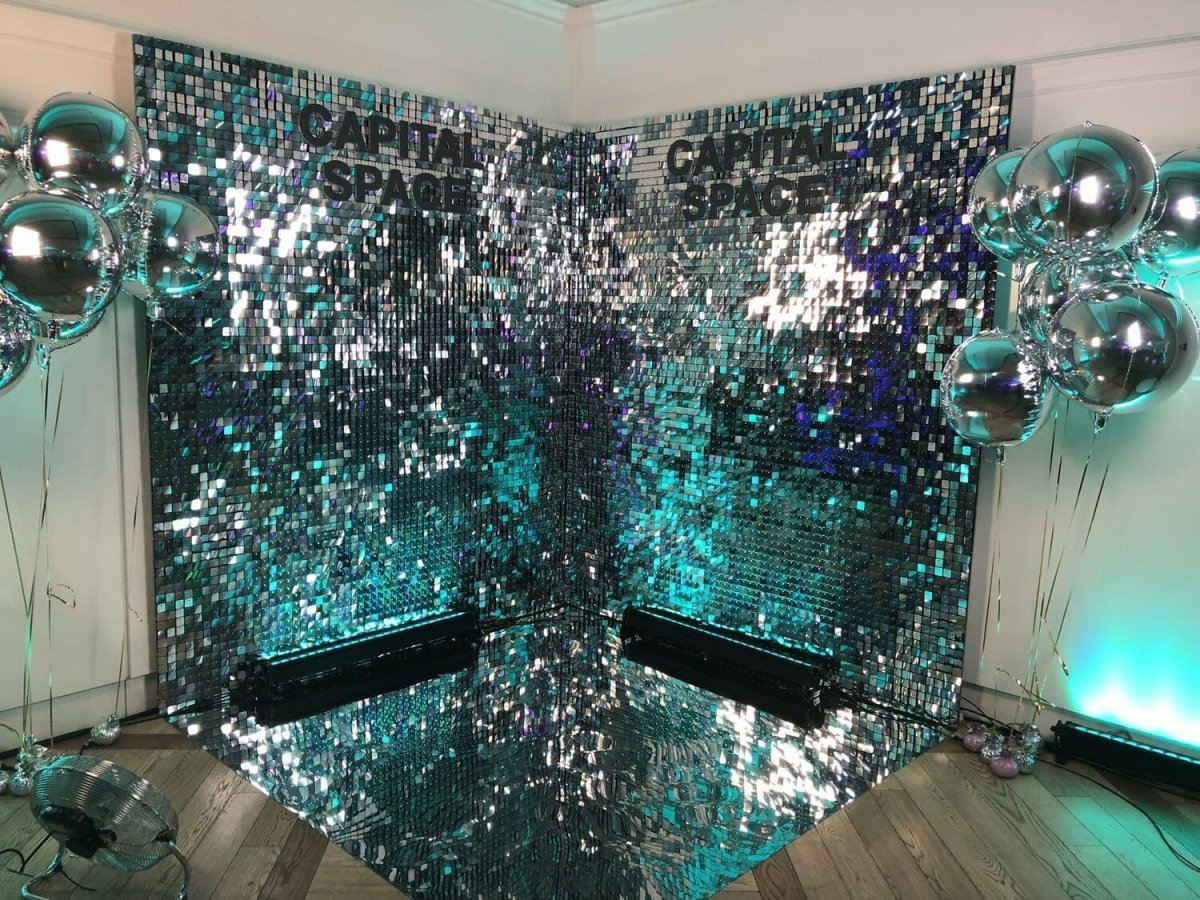 Фотозона с пайетками