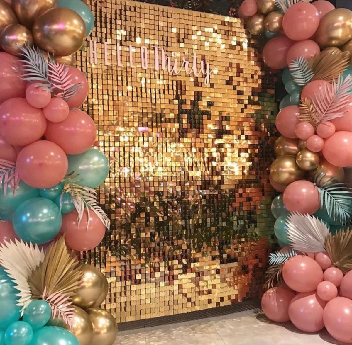 Вывеска с пайетками