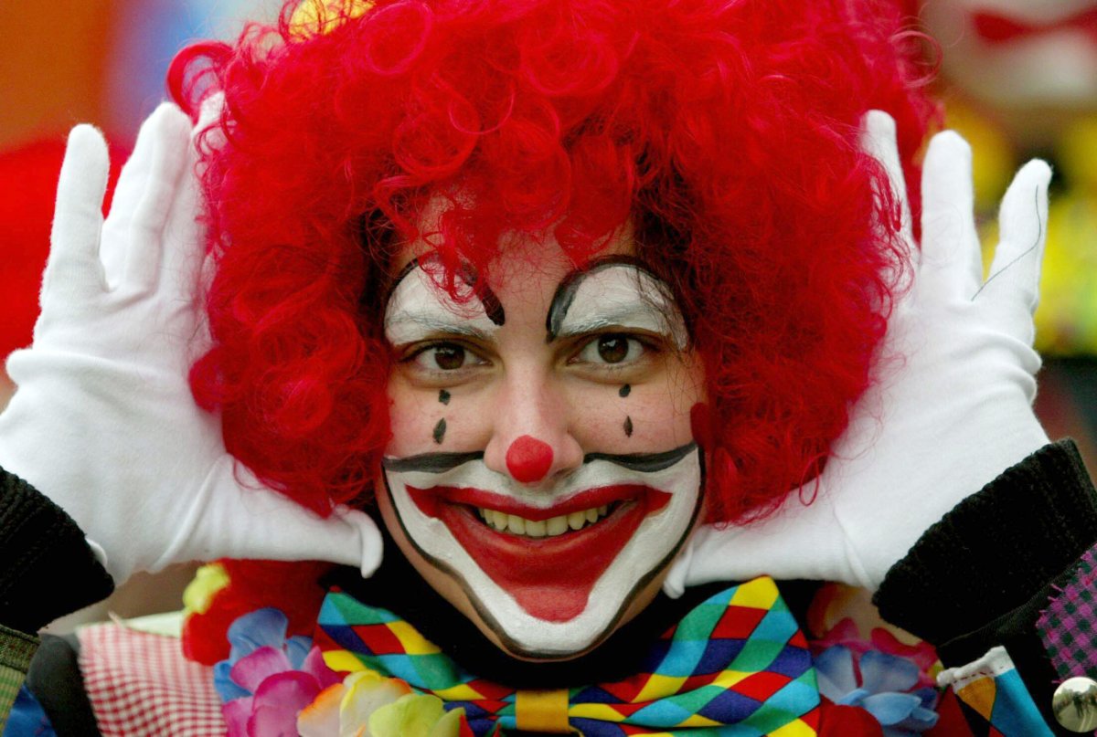 Клоун Лео Басси