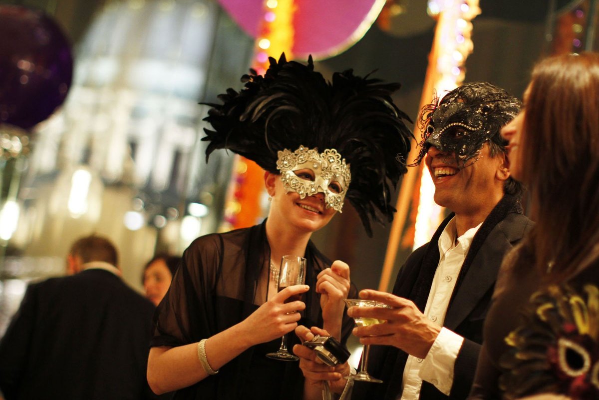 Декор в стиле Венецианского карнавала