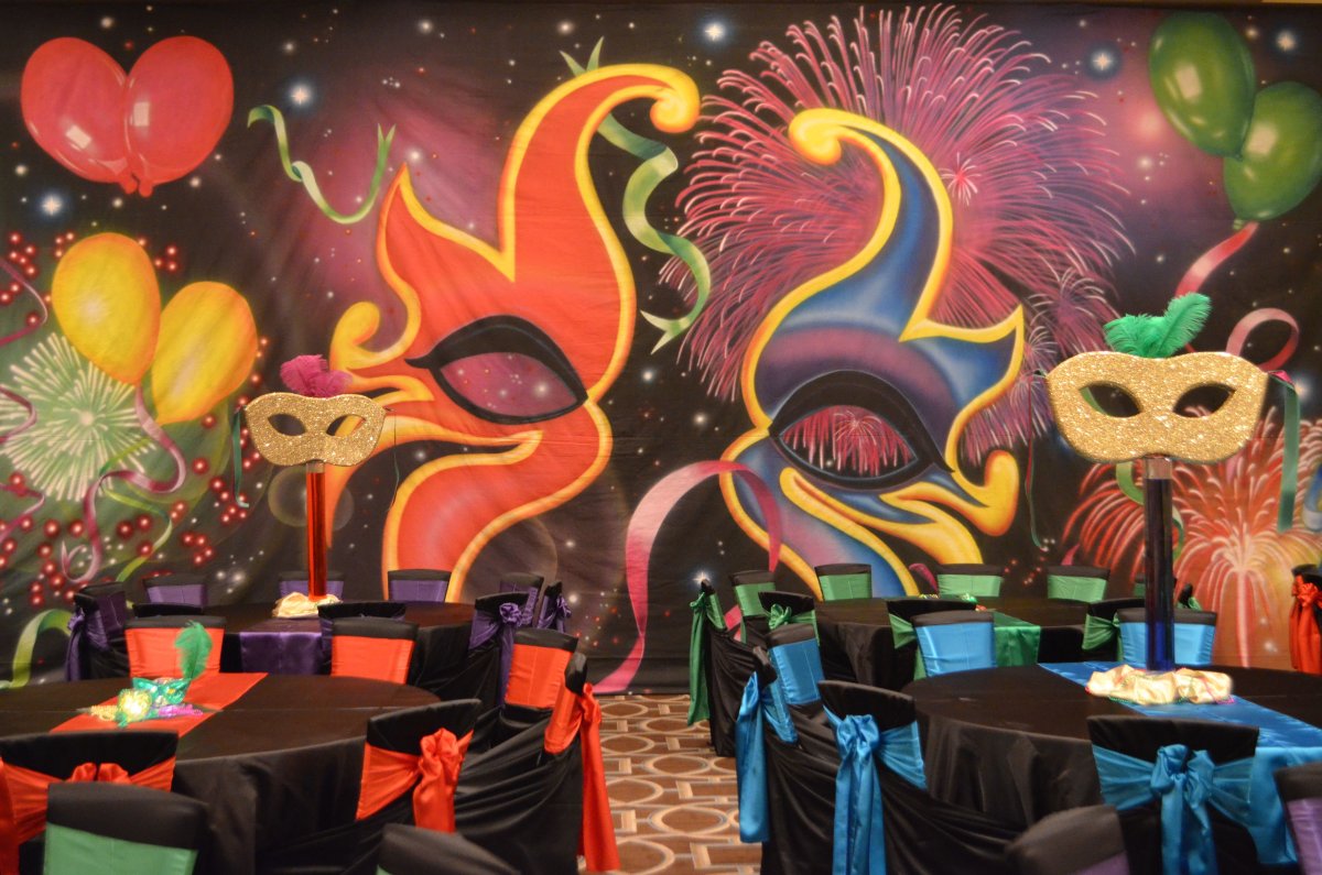 Декор в стиле Венецианского карнавала