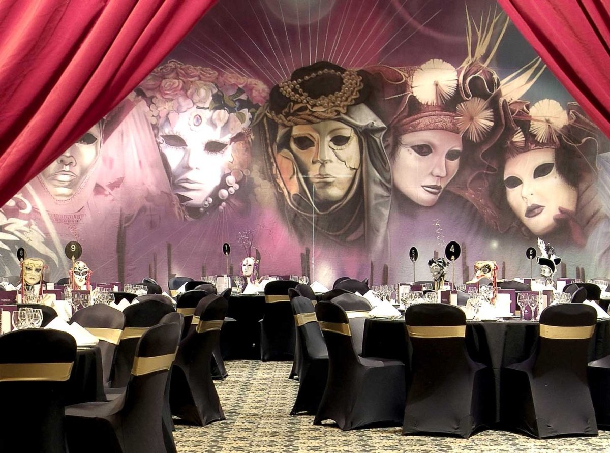 Вечеринка в венецианском стиле