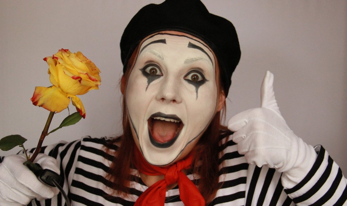 Клоун пантомима