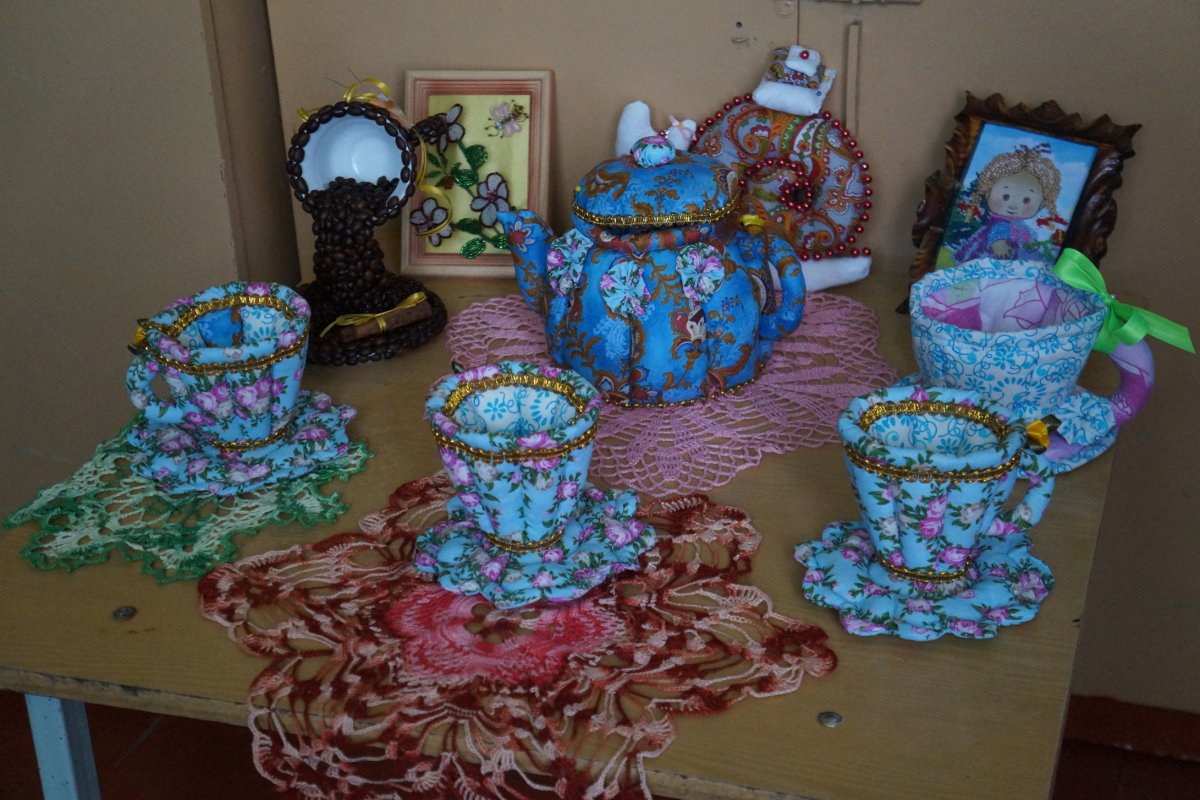 Сувениры матрешки куклы