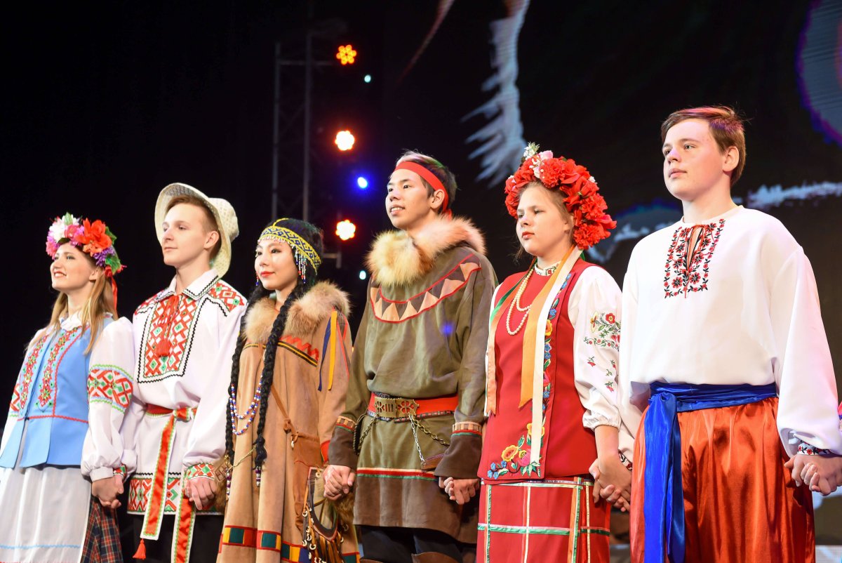 Разные национальности России