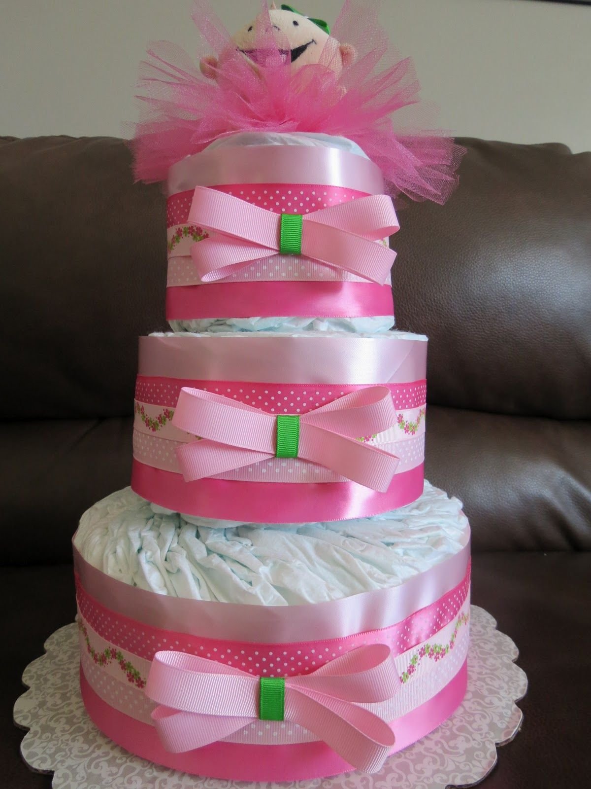 Торт из памперсов для девочки