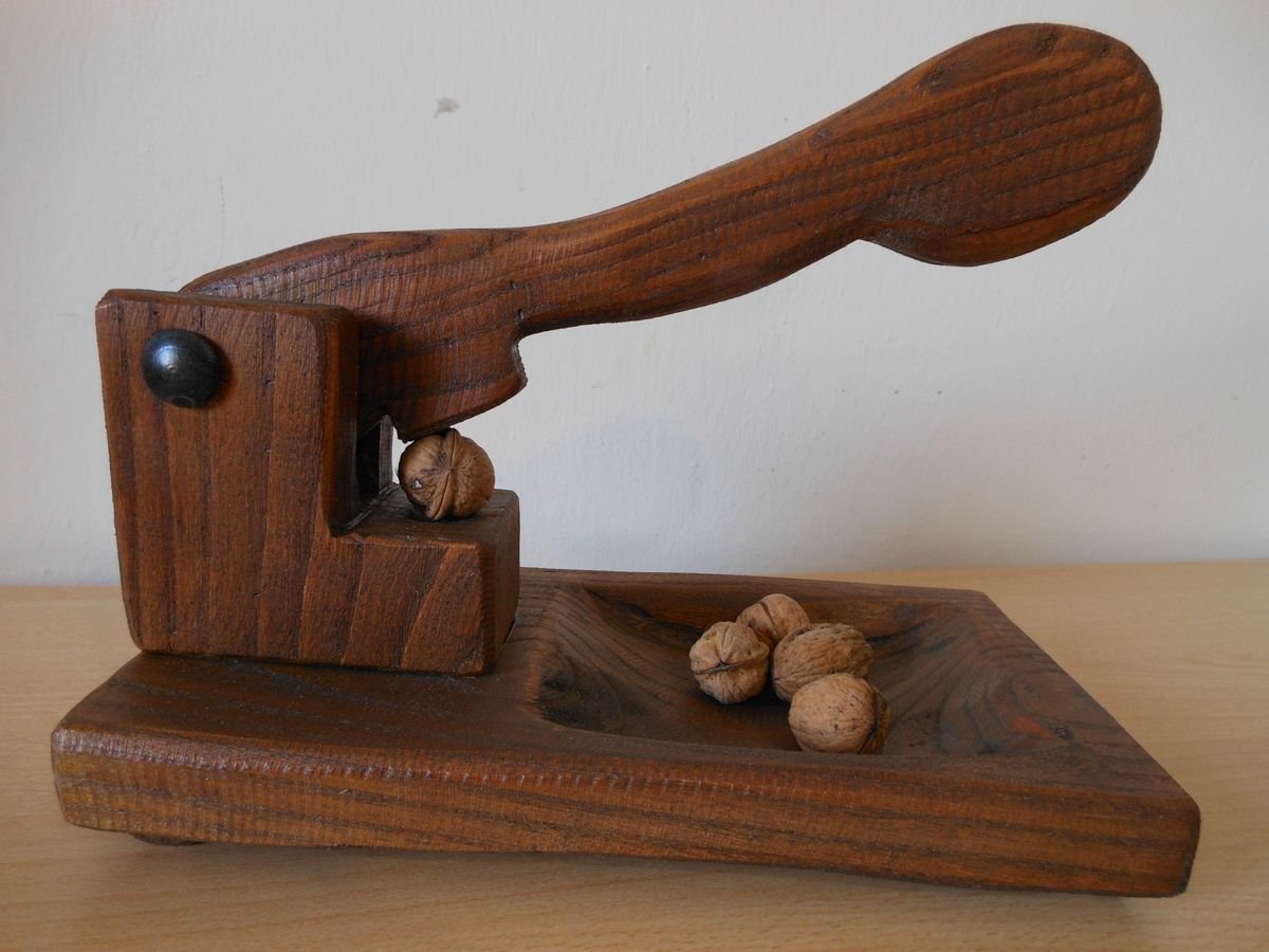 Сундук деревянный