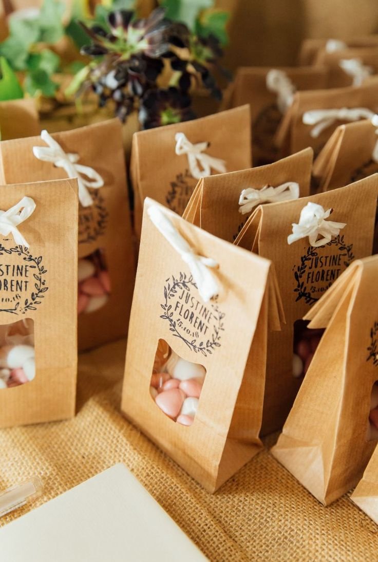 Подарки гостям бутылочки