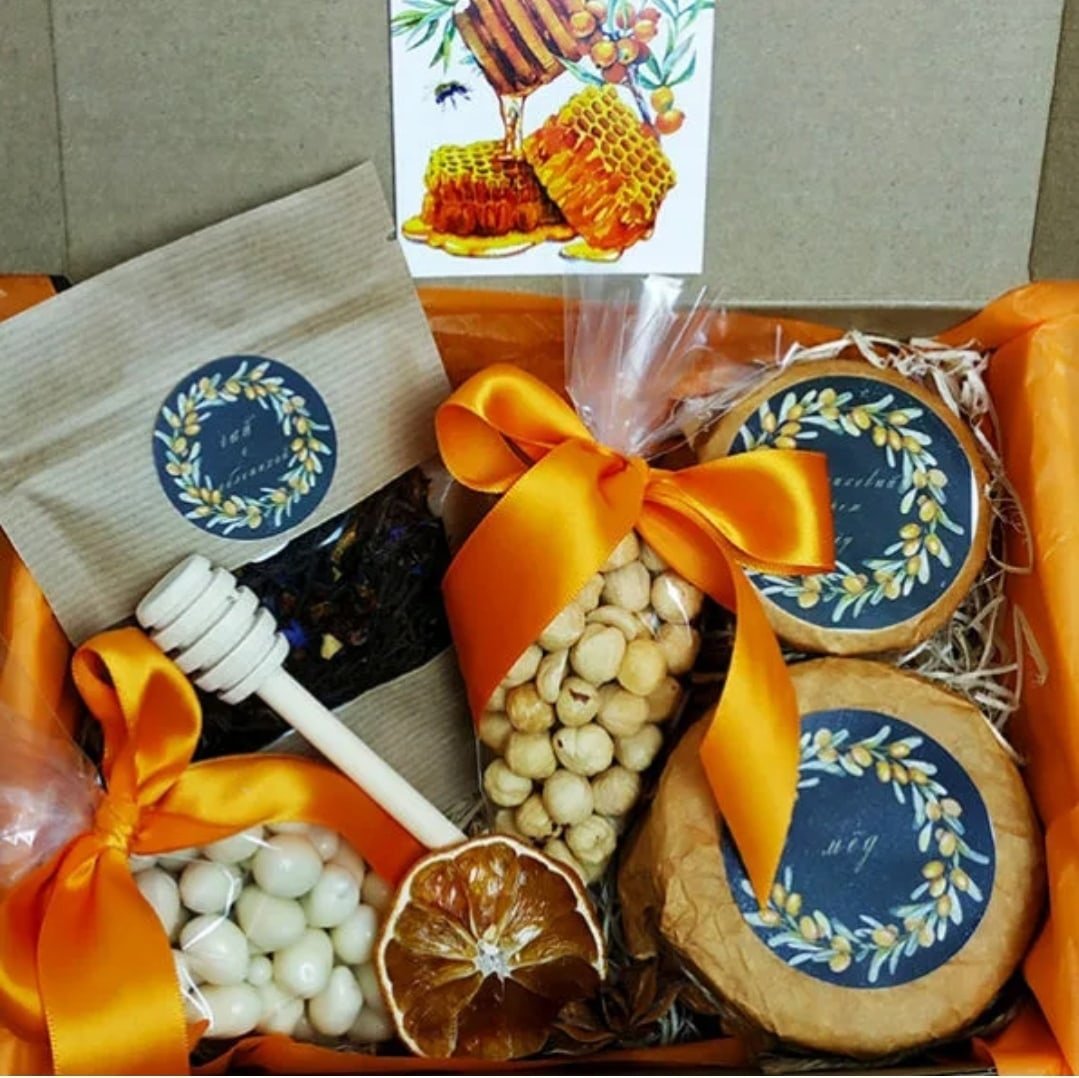 Подарок чай мед орешки