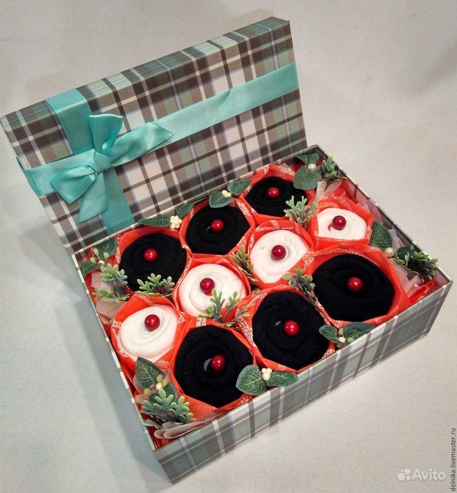 Подарок в руках