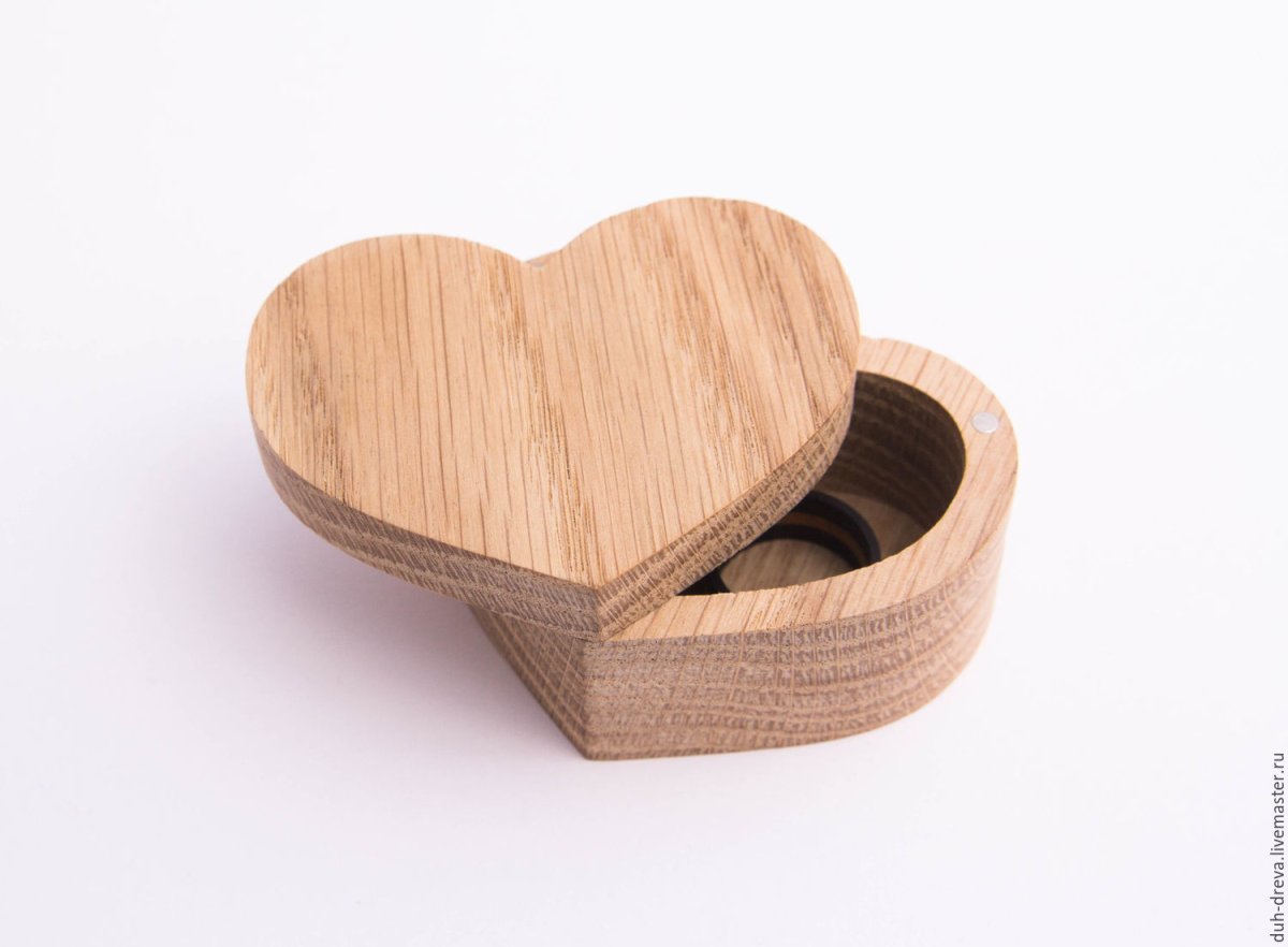 Сувениры из дерева