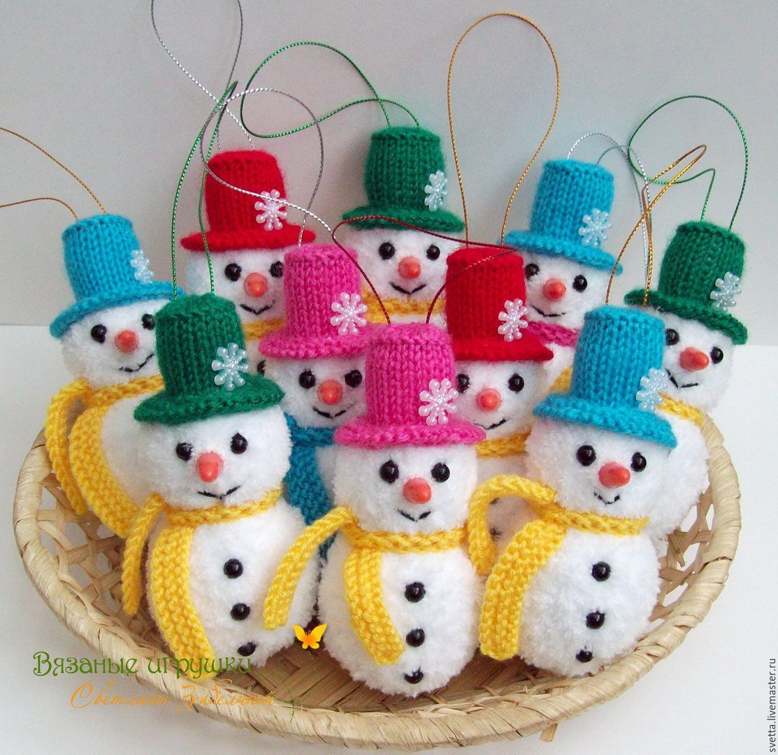 Вязаные сувениры на новый год