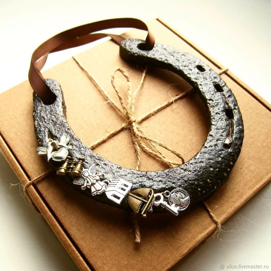 Кожаный ремень с гравировкой