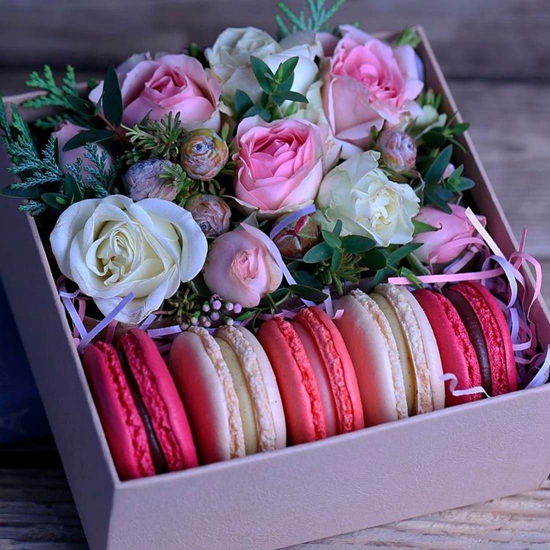 Цветы в подарок