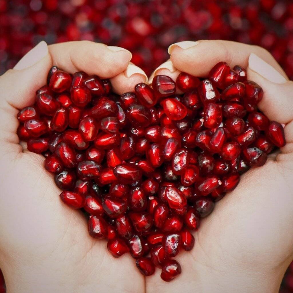 Вкусный букет с гранатом