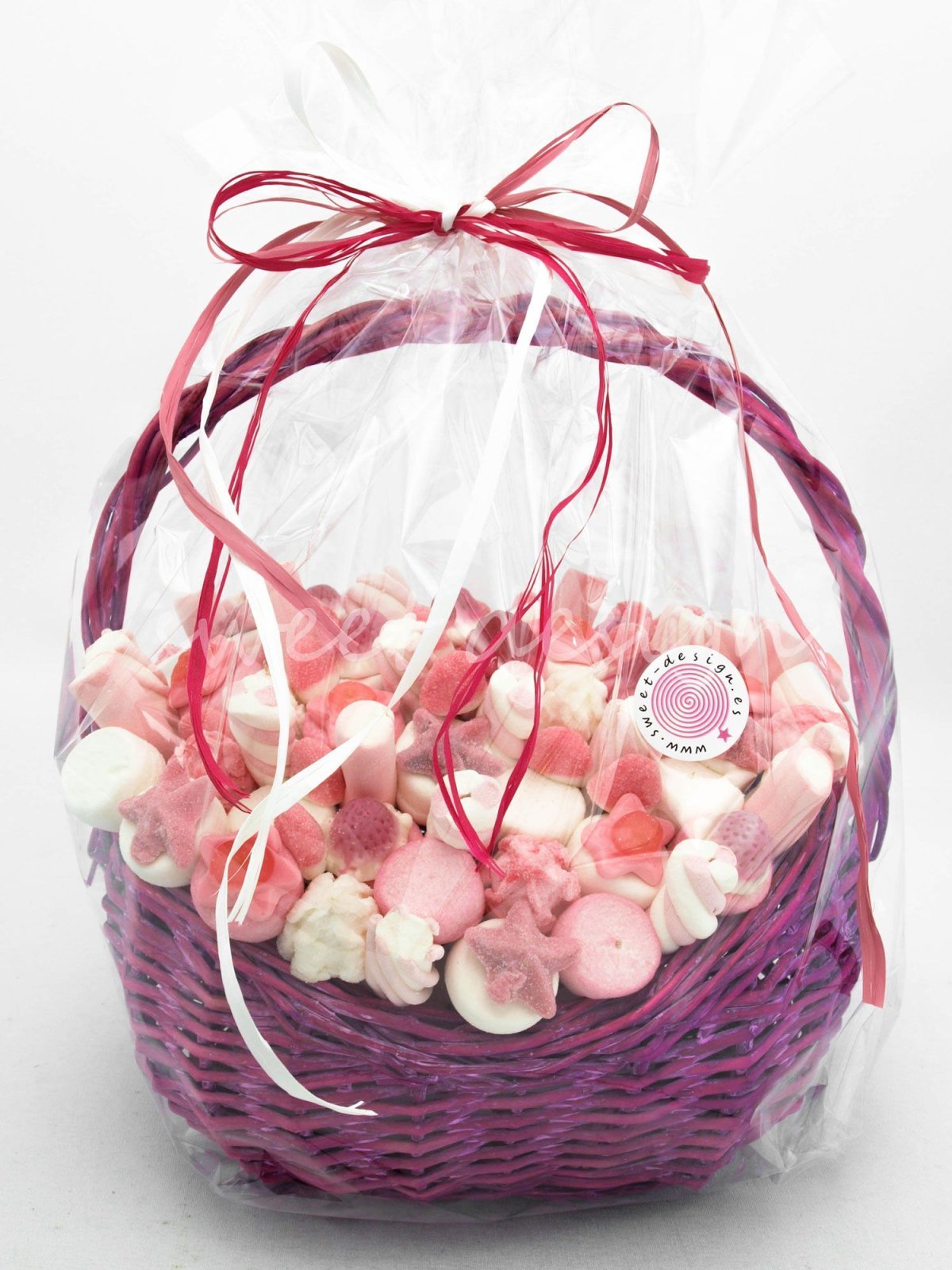 Подарочная корзина с конфетами