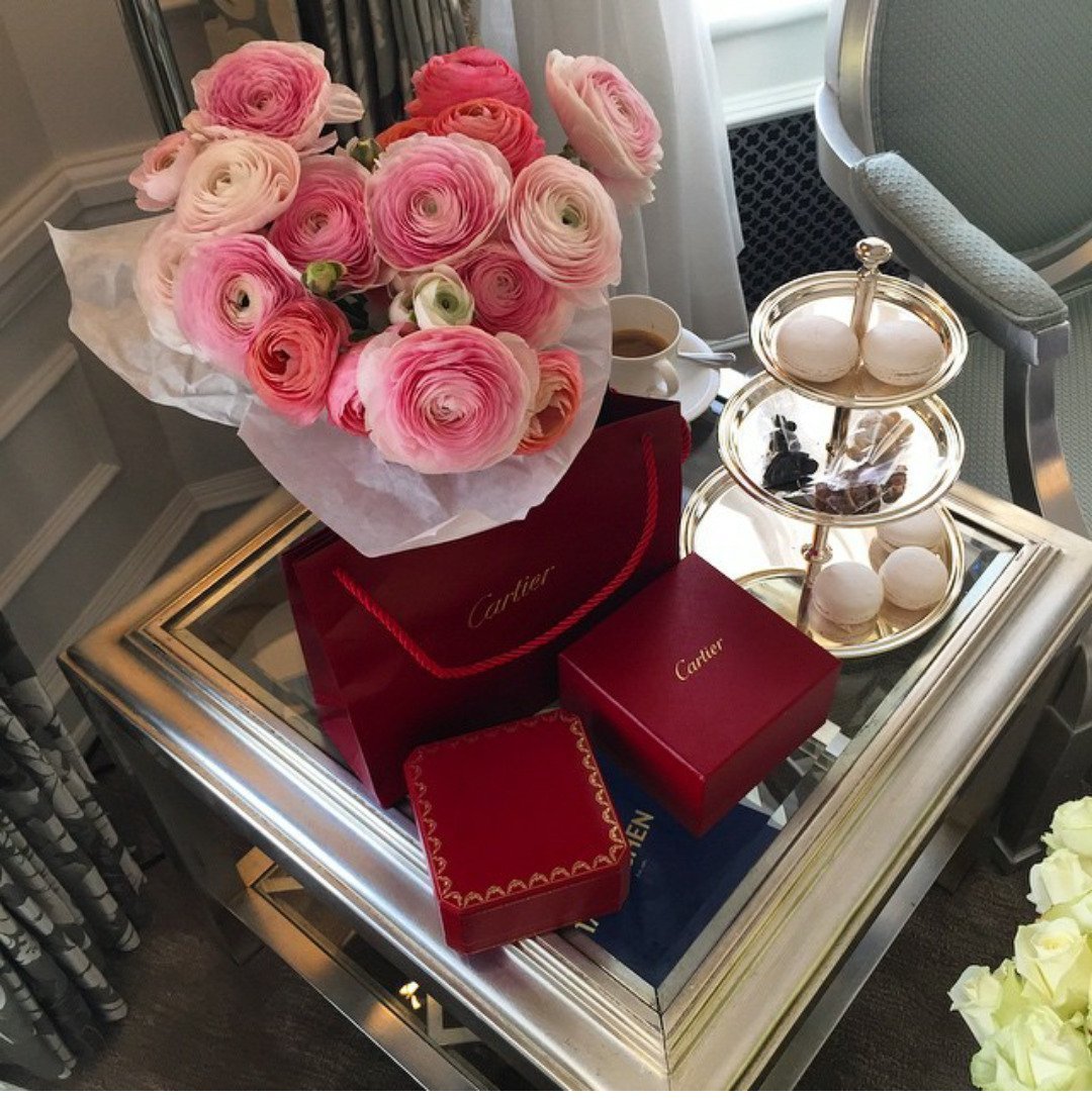 Шикарные подарки для женщин