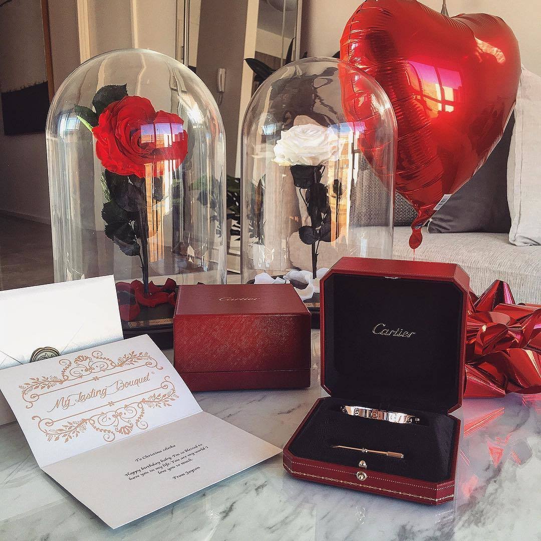 Романтический подарок девушке