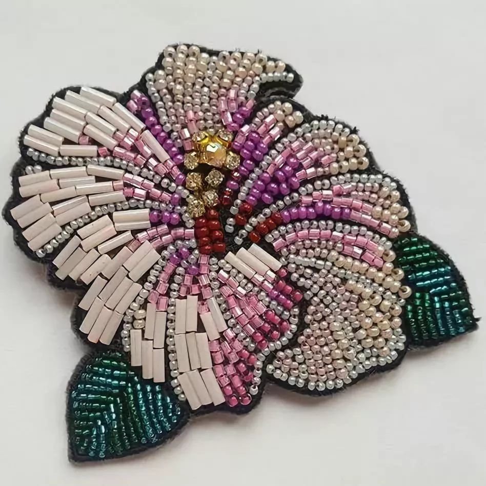 Броши вышитые бисером