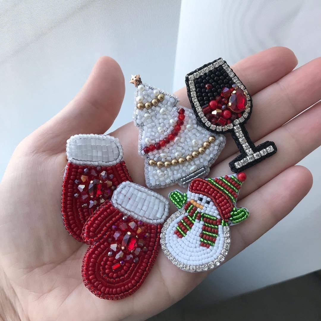 Оригинальные броши из бисера