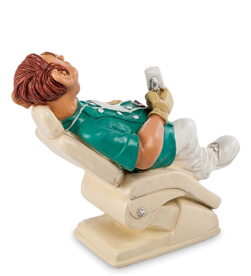 Фигурка врача гинеколога