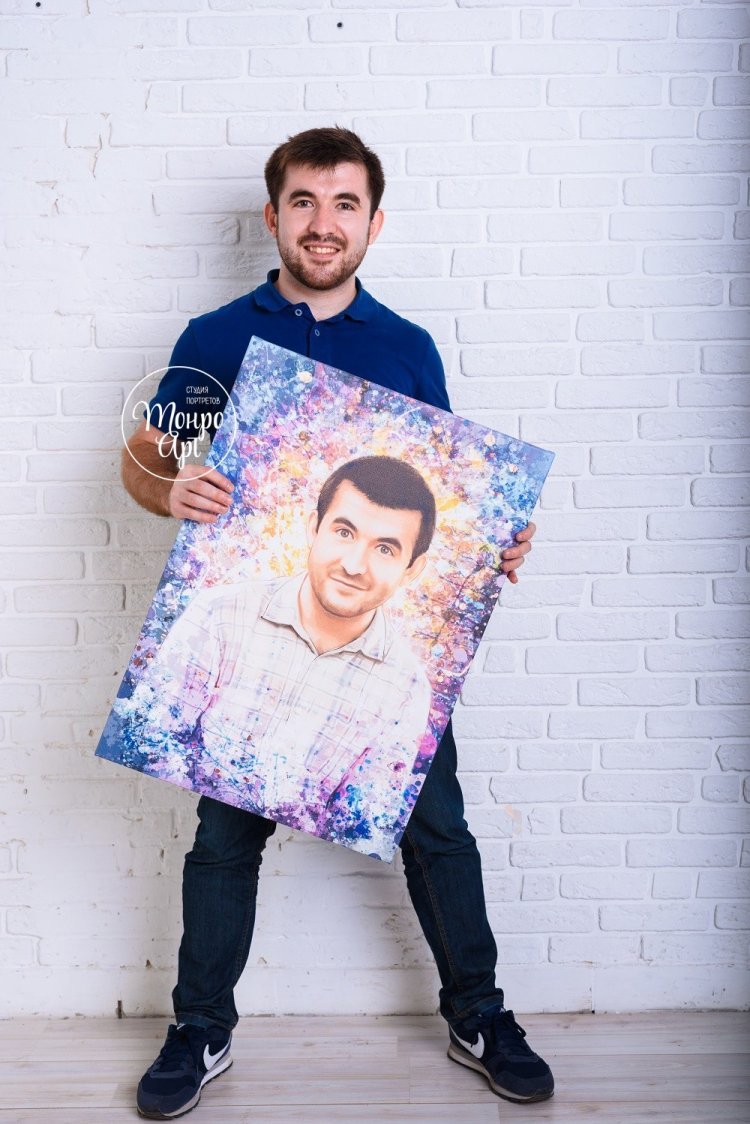 Парень с холстом