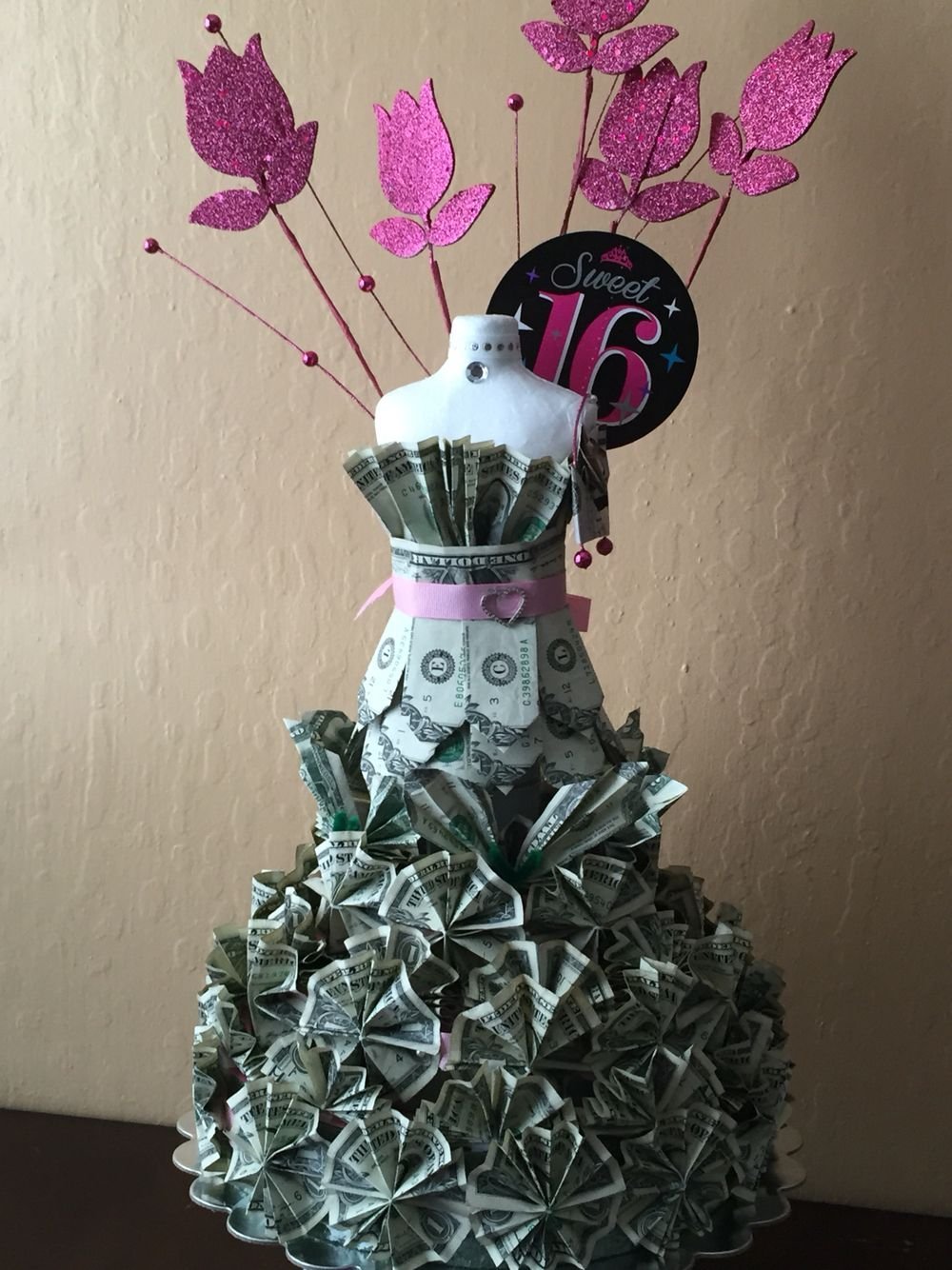 Сувениры из денежных купюр