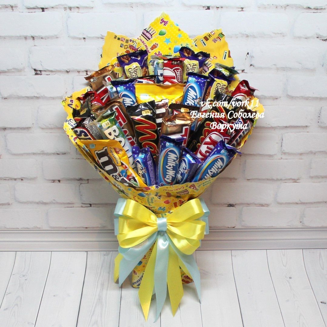 Сладкий букет из конфет