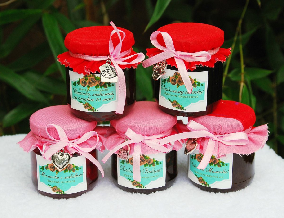 Банка варенья в подарок