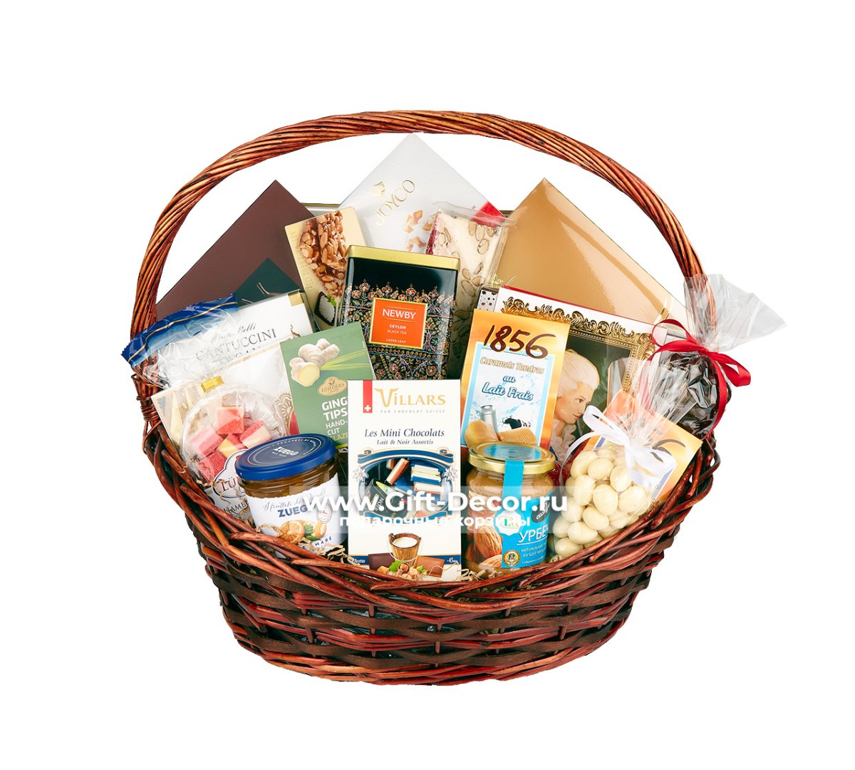 Корзина с сырами