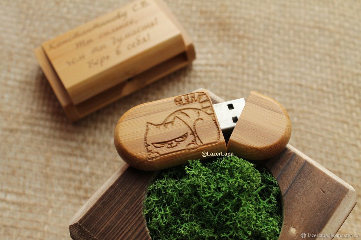 Деревянная флешка