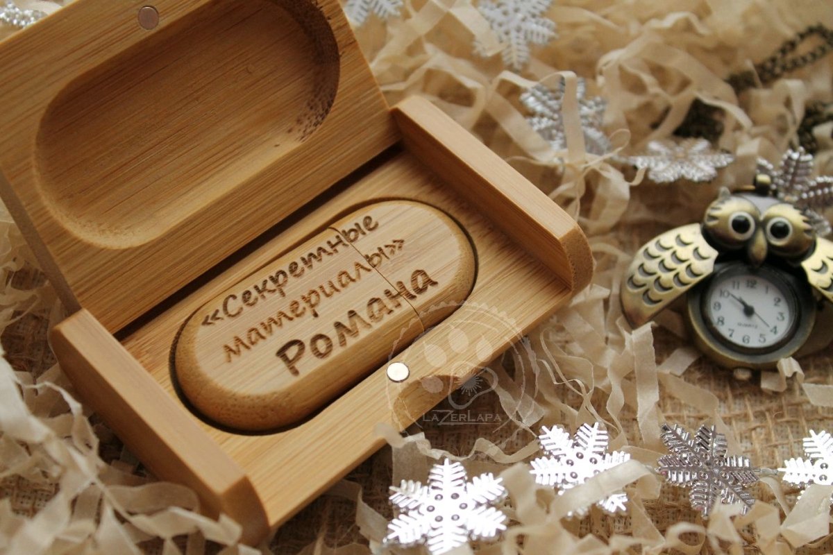 Деревянная флешка с гравировкой