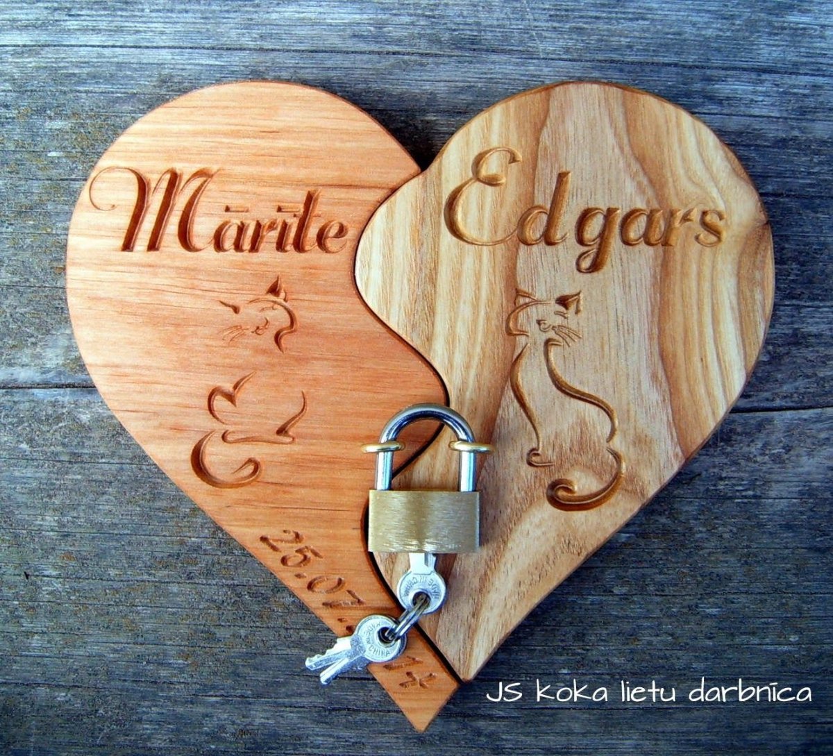 Подарок любимой из дерева