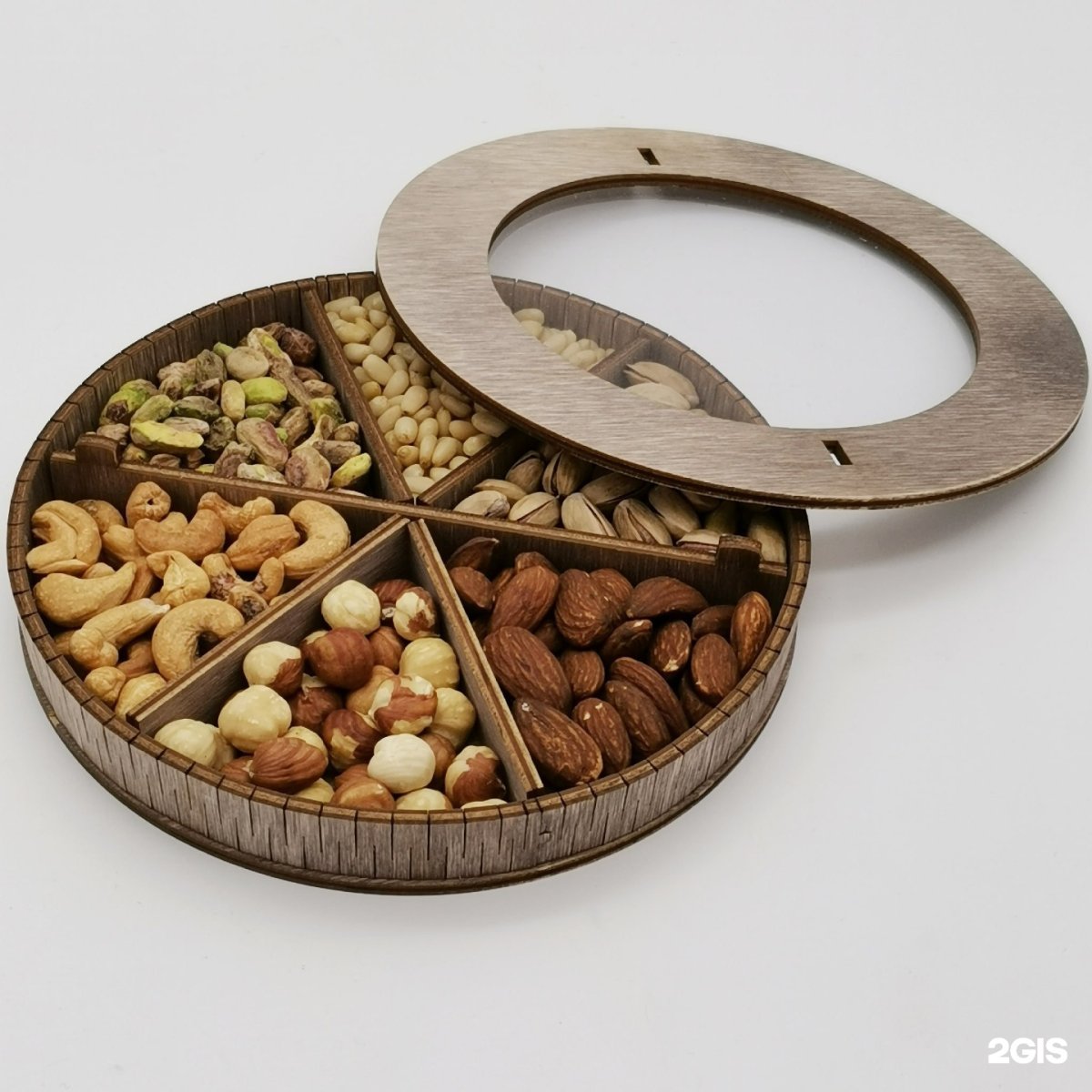 Посуда под орешки и сухофрукты