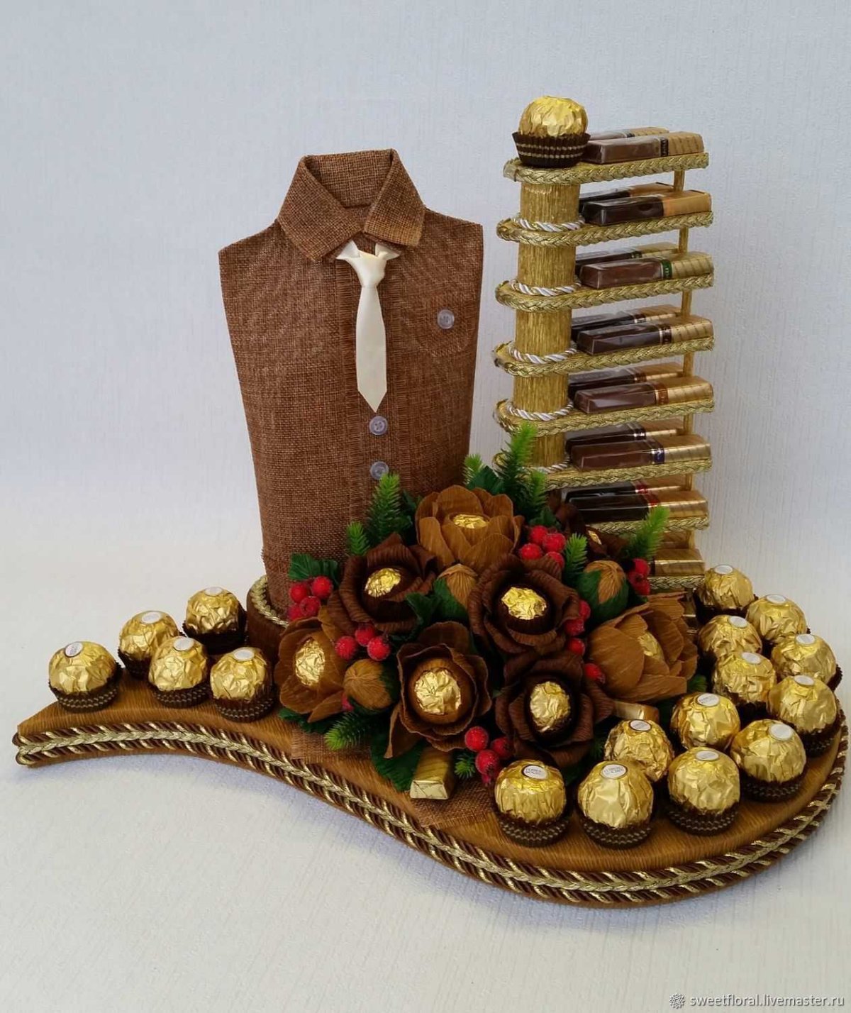 Оригинальная композиция из конфет