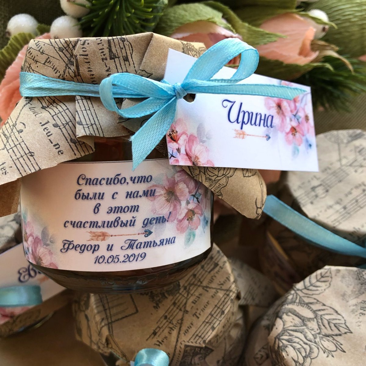 Памятные подарки на свадьбу для гостей
