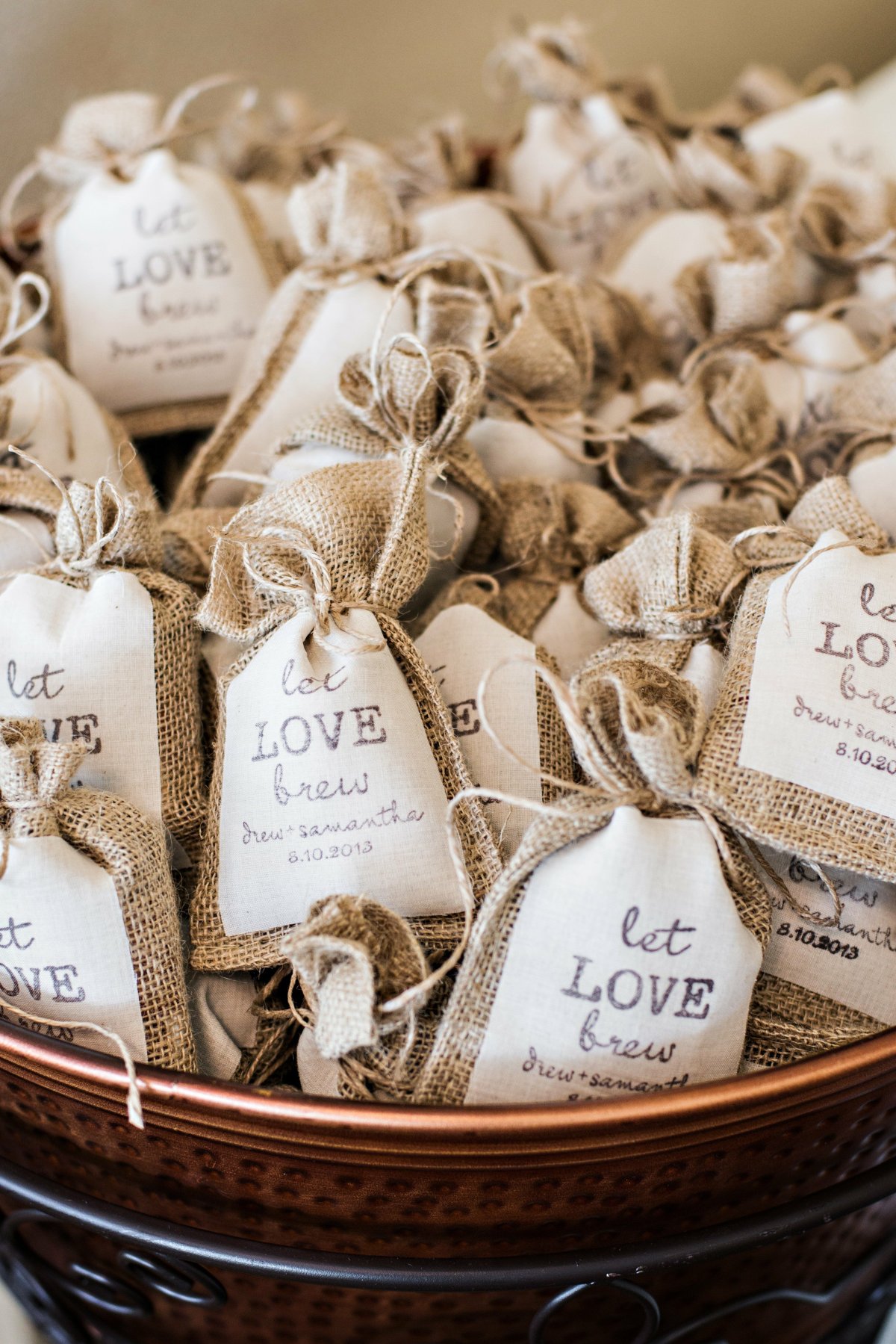 Сувениры от жениха и невесты гостям на свадьбу