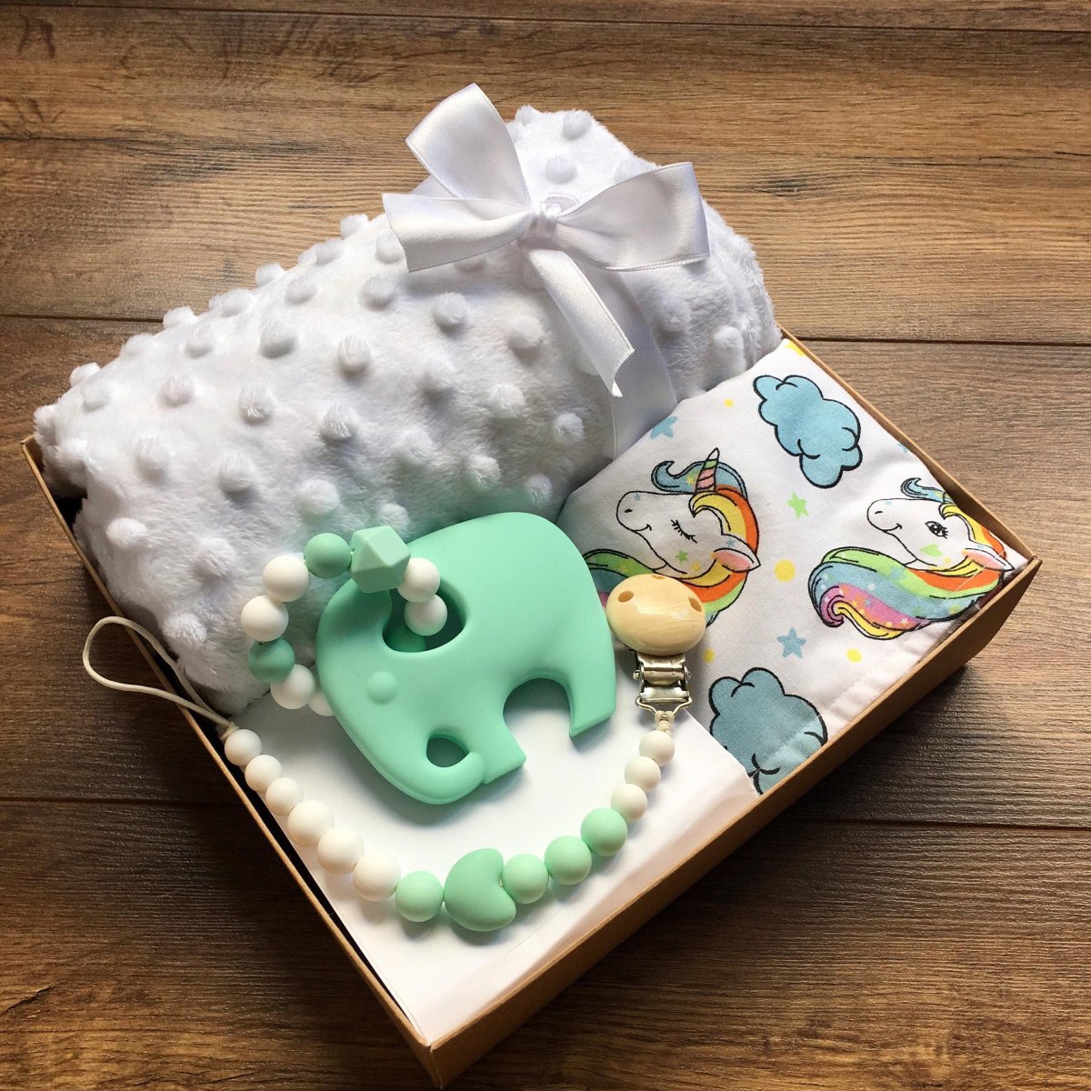 Подарок из памперсов для мальчика