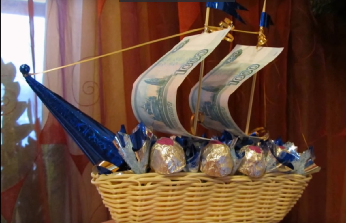 Подарок мужчине из купюр