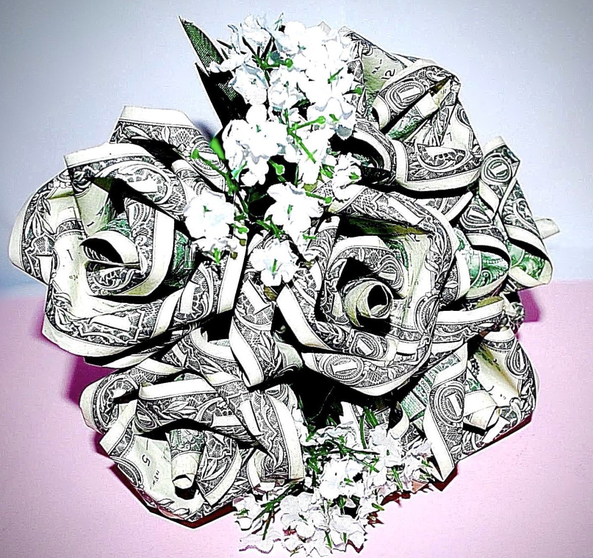 Корону из денег на подарок