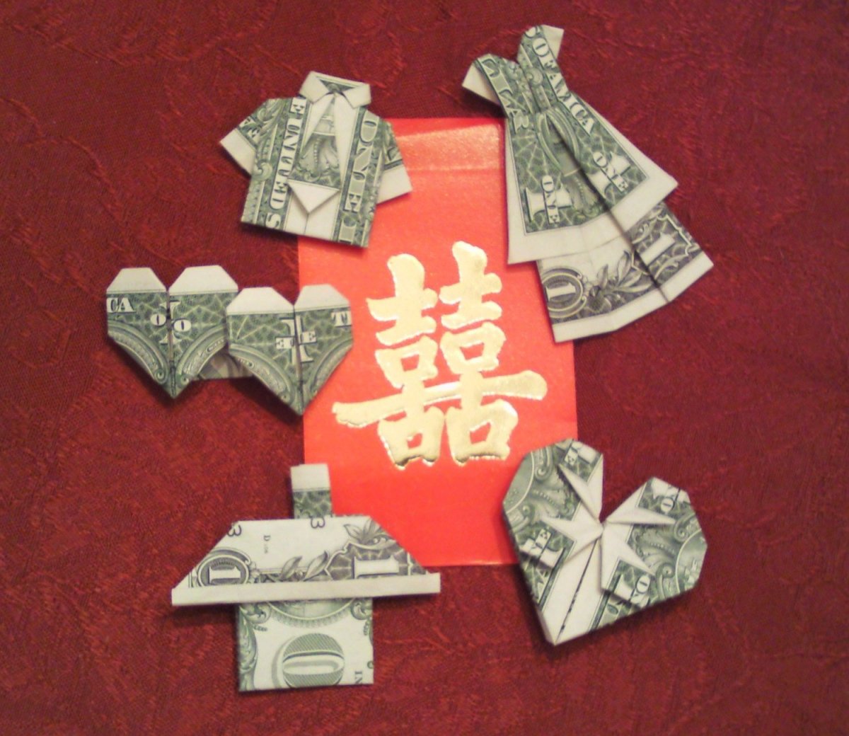 Красивый букет из денег