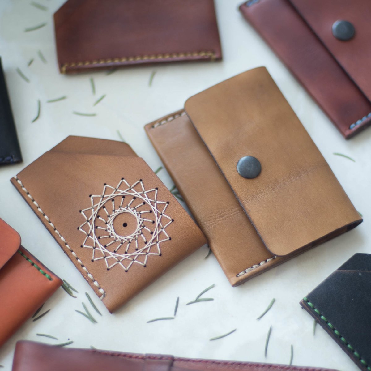 Кожаный фотоальбом