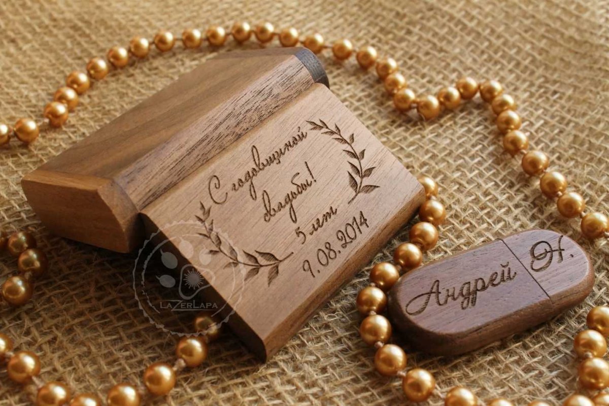 Деревянные украшения для свадьбы