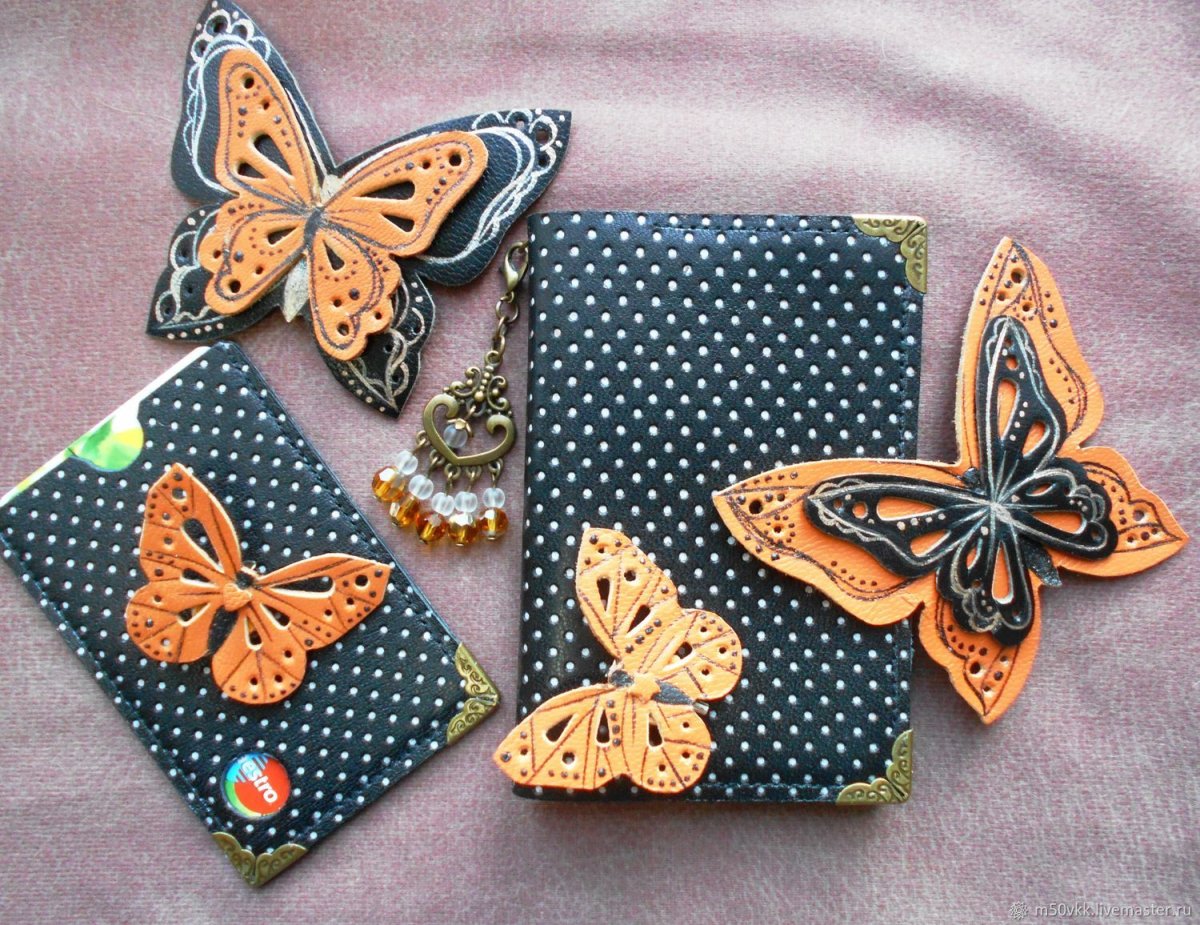 Подарок на свадьбу из кожи